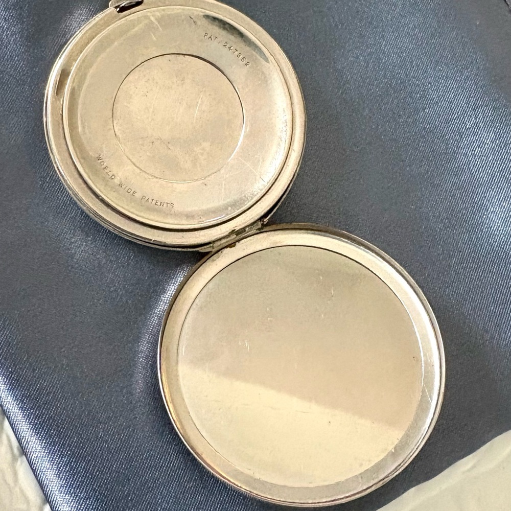 Vintage Deco Ladies Makeup Compact Marked British Made - Picture 5 of 7